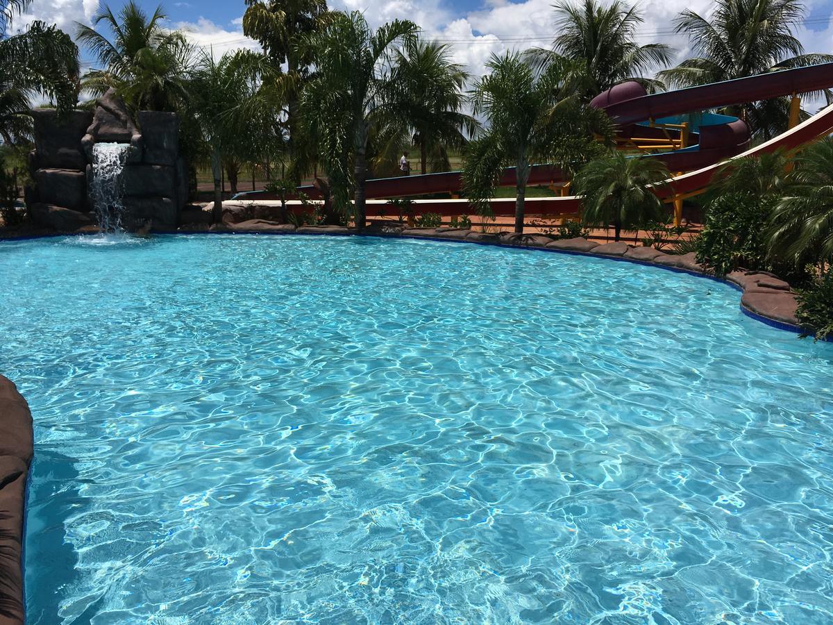 Grandes Lagos Resorts E Parque Aquatico Santa Clara d'Oeste Buitenkant foto